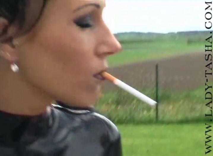 Lady Tasha - Smoking in latex